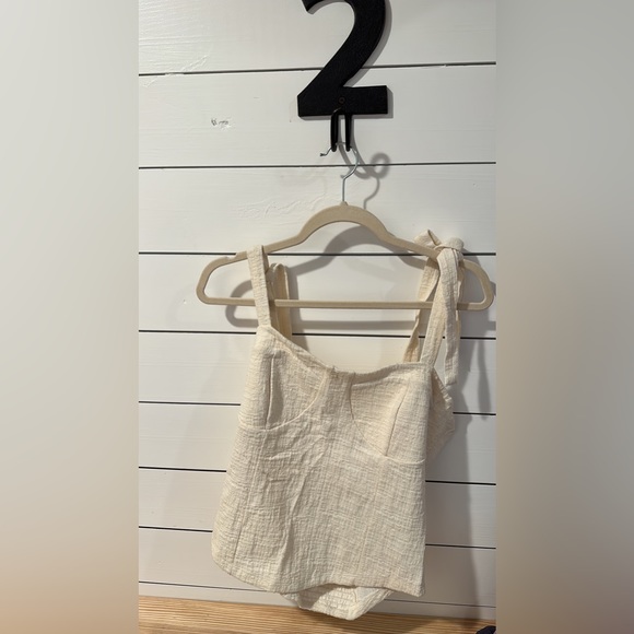 Maeve - Large - Structure Top - Picture 2 of 2